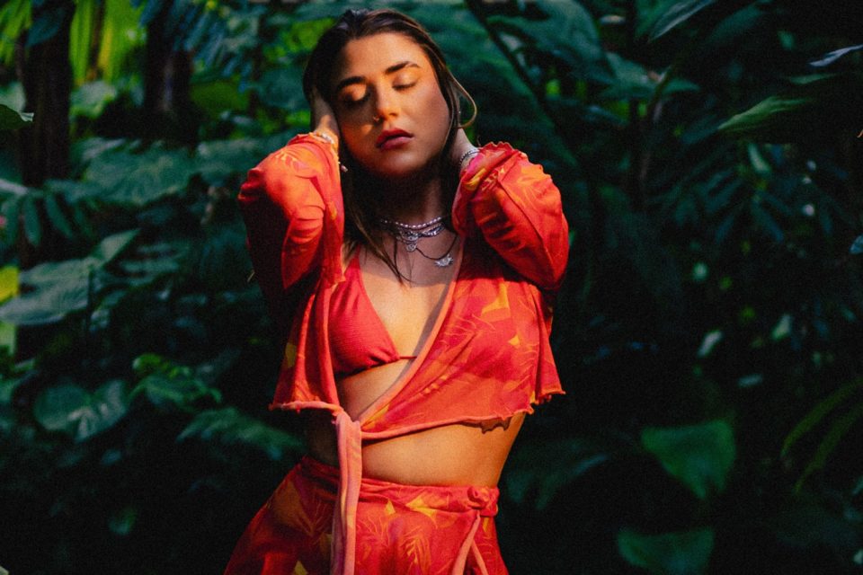 Cynthia Luz lança “Duo” e se reconecta com sua essência musical