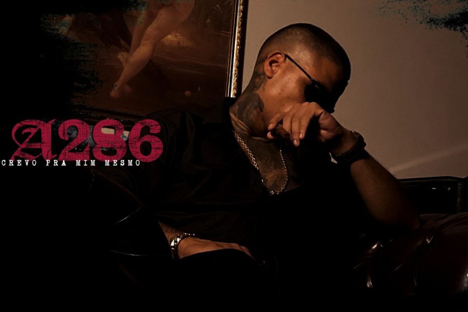 A286 lança “Escrevo pra mim mesmo” com crítica social e introspecção